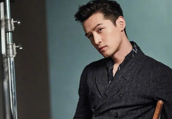 除了邀白血病粉丝看话剧，胡歌还有哪些与众不同的表现？