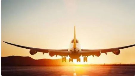 飞机起飞和降落时,分别应该顺风还是逆风?