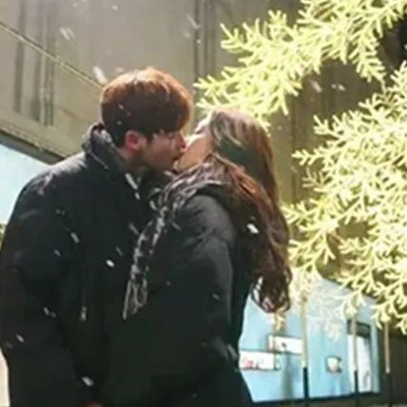 匹诺曹吻戏图片曝光  尺度惊人叹为观止