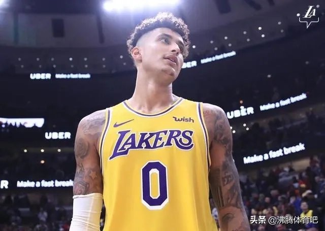 湖人关键追分时刻明显被猛龙打手犯规，为什么湖人不申请挑战裁判的吹罚？你怎么看？