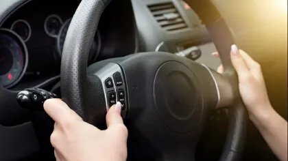 冰雪路面驾驶技巧