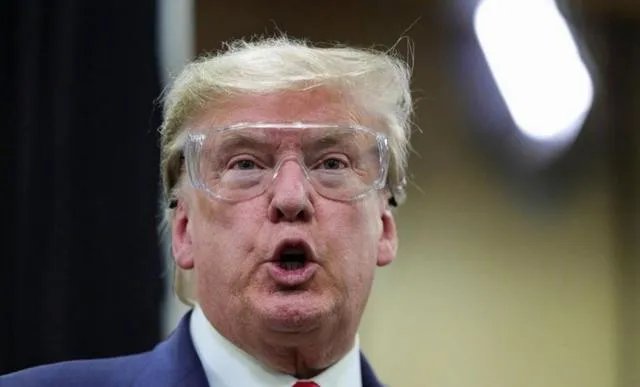 特朗普始终不戴口罩，为什么没有被新冠病毒感染？