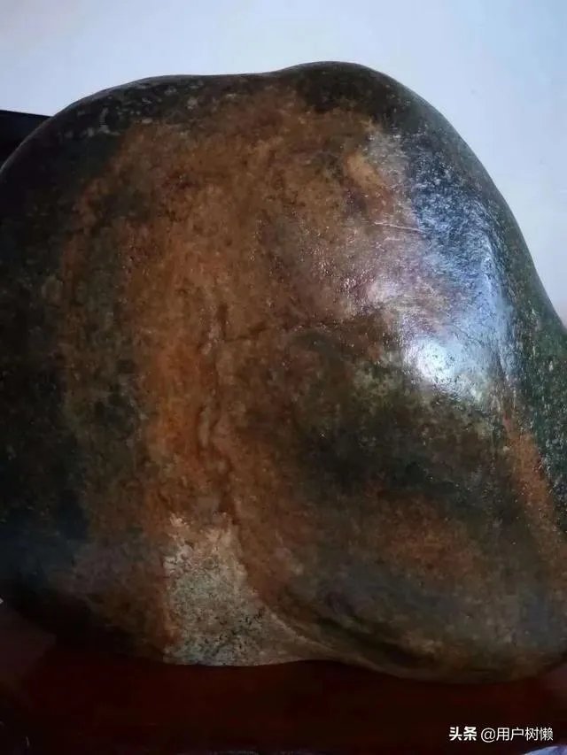 石友们，把你们的新疆和田玉、籽料原石和天然奇石发个图出来让石友们看看学习下？