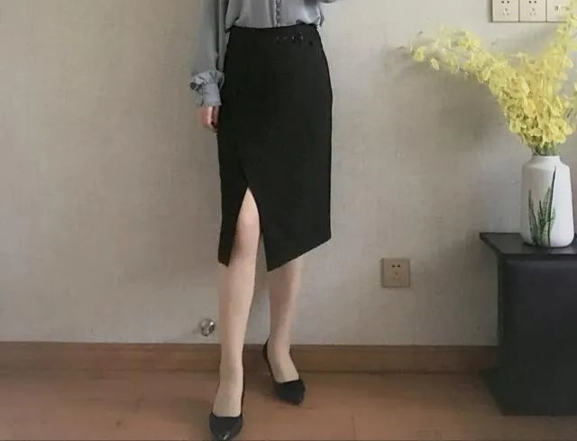 大家能否推荐下适合职场女性的服装品牌？穿上走路带风那种？