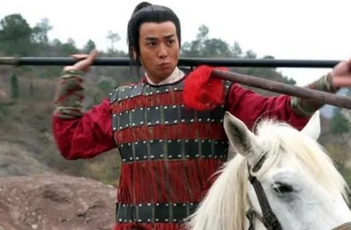 薛仁贵传奇里,其中尉迟恭用金鞭追打皇上,最后金鞭断裂,自己撞死在石头上是第几集?