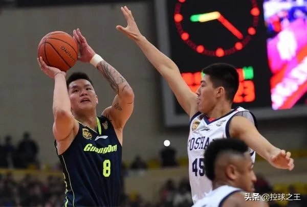 中国男篮主帅李楠在球员时期什么水平?和朱芳雨相比怎么样?