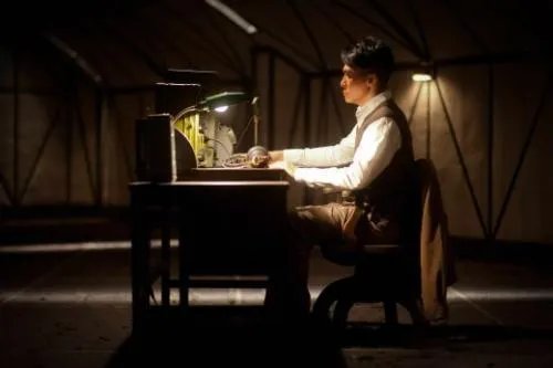 电影中经常看见摩斯密码 .摩斯密码到底怎么敲？