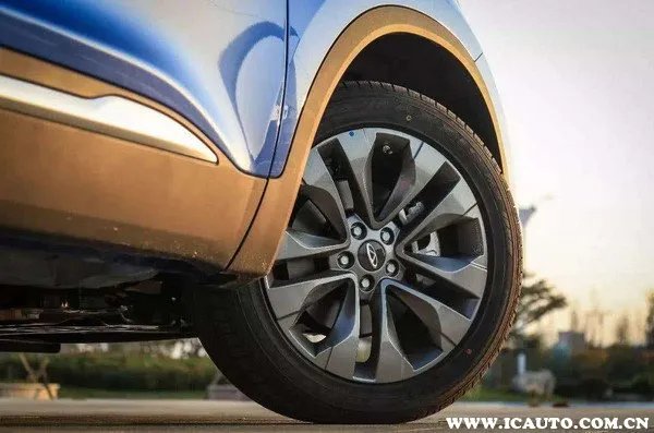 邓禄普与玛吉斯哪个好？邓禄普好还是玛吉斯好