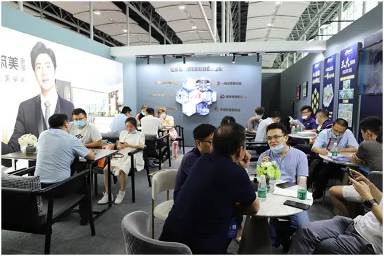 2020中国建博会(广州)|现代筑美家居携新品惊艳亮相,成全场焦点