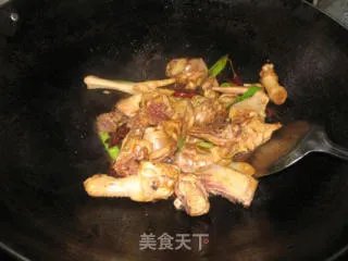 小鸡炖蘑菇