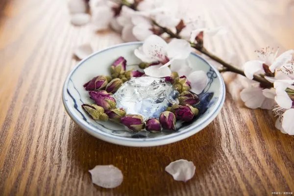 贝佳斯白泥和绿泥的区别是什么？贝佳斯绿泥有什么作用？