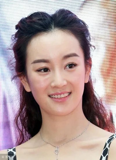 刘雨欣回应张檬道歉事件：“勿扰！”，你怎么看待张檬道歉这件事？