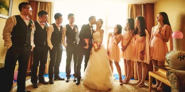 伴郎怎么闹伴娘 伴郎整伴娘的招数盘点