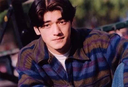 金城武是哪国人？他是不是日本国籍？