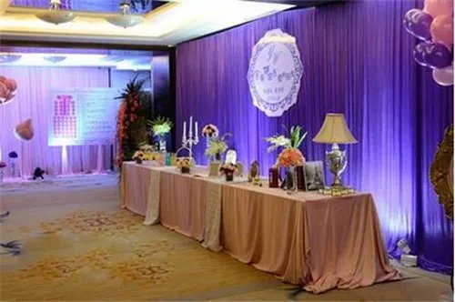 婚宴现场布置有什么注意事项  如何让婚礼更加的浪漫唯美