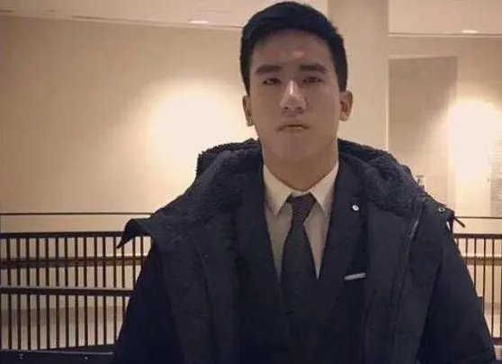 伍思凯儿子被逮捕情况如何？