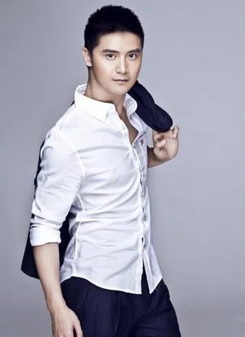 田亮儿子近照曝光 模样帅气大眼似混血