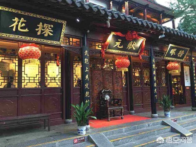 “书中自有黄金屋,书中自有颜如玉。”出自哪首诗?如何理解?