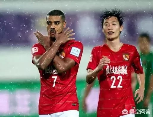 广州恒大出征客战大连一方，被禁赛的阿兰为什么也随队出征？