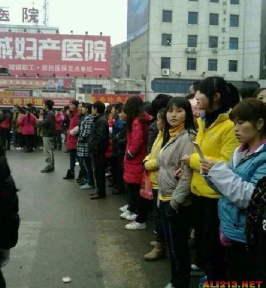 富士康江西千名工人上街游行 发生什么事了?