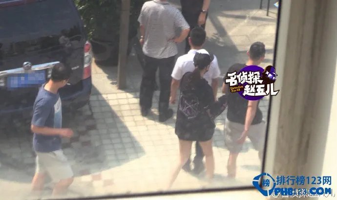 林丹出轨全纪录，接吻摸臀激情四射(附视频)