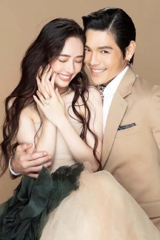 郭碧婷向佐先后晒最新动态，向佐发文好深奥，这是怎么了？