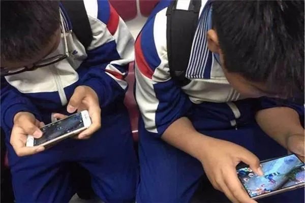 14岁以下儿童被限制玩儿直播，会不会导致他们去玩儿游戏？