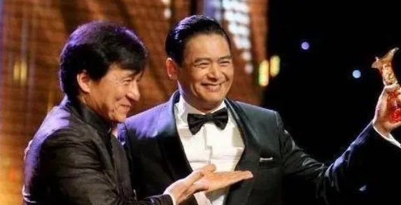 成龙为什么跟周润发始终没有合作过电影？