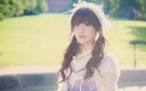 李艺彤直播打人是真的吗？