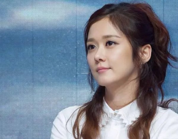 为什么当时在大陆很火的张娜拉，现在没有消息了呢？