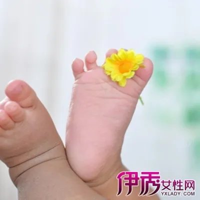 刚出生婴儿脚丫图片欣赏