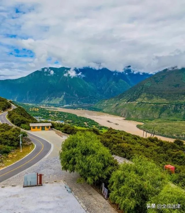 一个学校 男朋友要在车站接吗