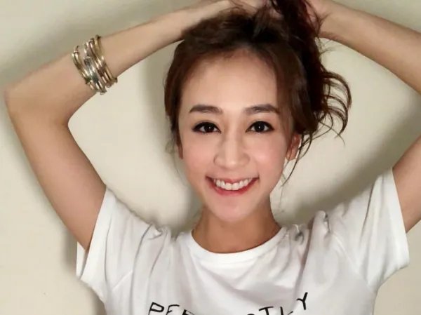 黄心颖与TVB的合约到期，她们有过哪些合作？