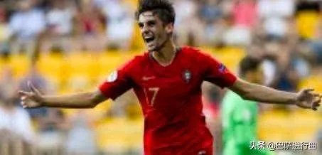 亿元先生彻底沦为水货!巴萨天才登贝莱伤缺两个月回来训练直接赛季报销,你怎么看?