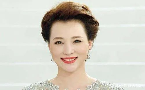 董卿的老公密春雷，他有什么身份背景呢？