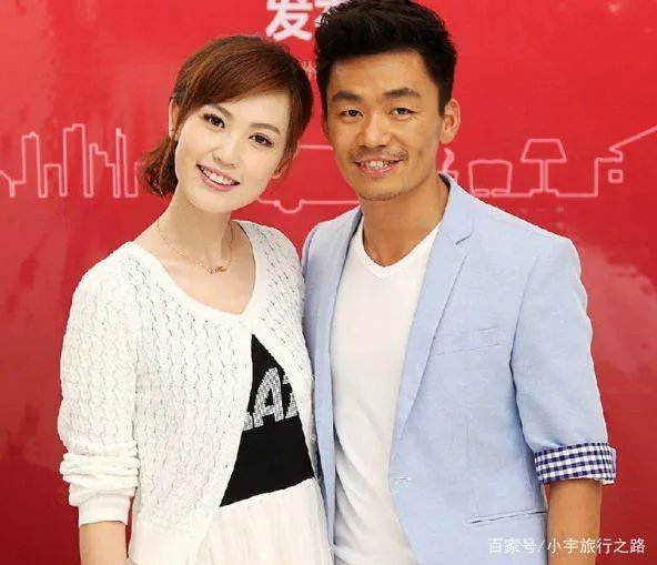 马蓉现身机场无人认识，是因为炒热度又讽刺王宝强了吗？