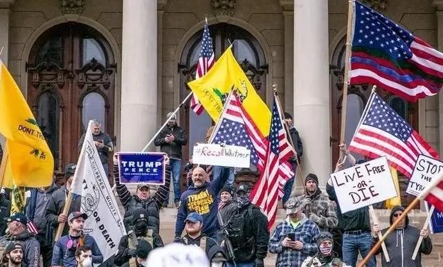 比尔盖茨说美国政府虚报了病例人数，是少报了还是多报了？