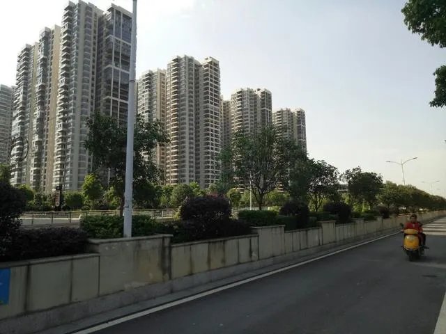 本人第一次买房，买的湖南衡阳珠江合创愉景新城第八期，求买过的人给点中肯的评价？