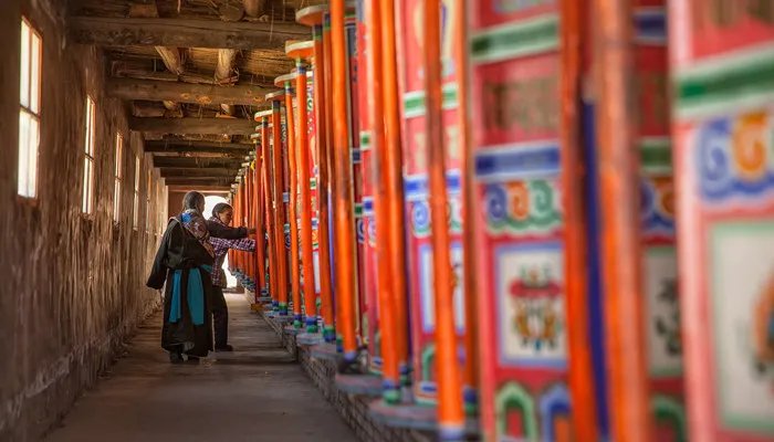 布达拉宫在哪里 布达拉宫在哪里哪个城市