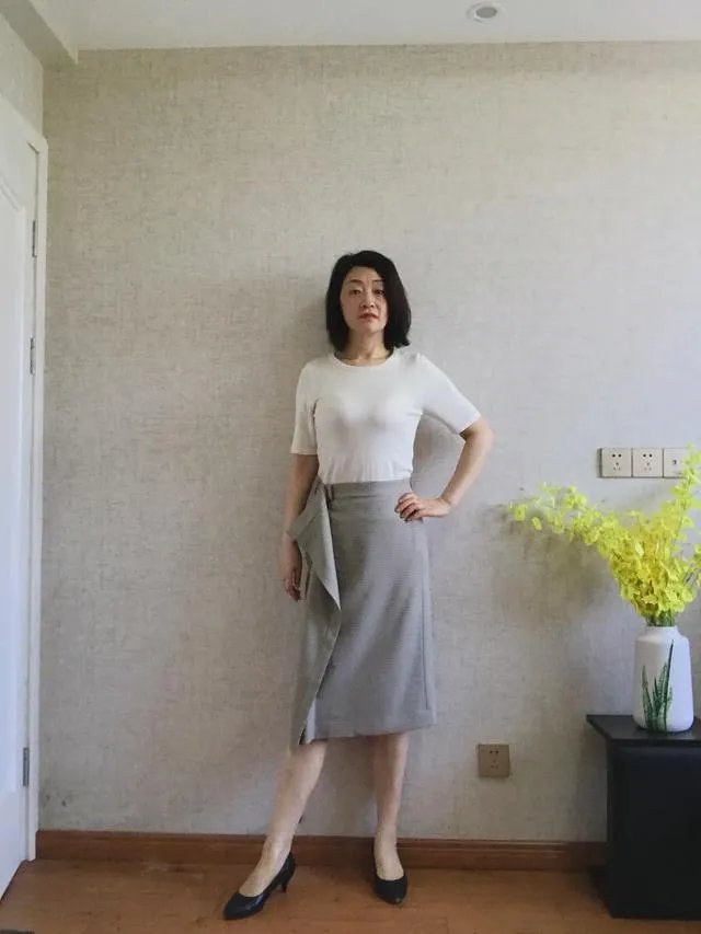 大家能否推荐下适合职场女性的服装品牌？穿上走路带风那种？