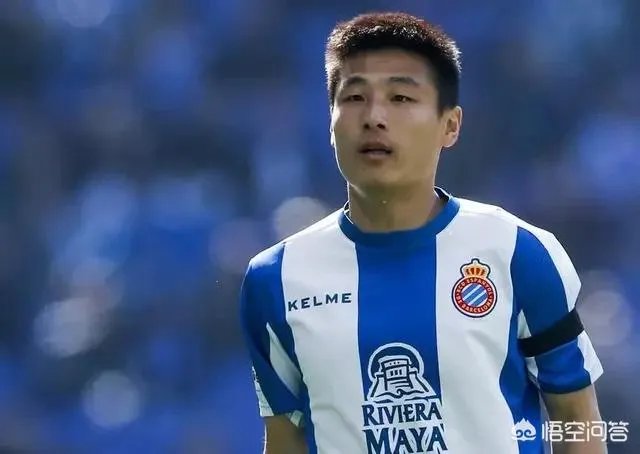 重现江湖！错失单刀+绝杀的武磊评分全队最低，他还留在中超的舒适区里，你怎么看？