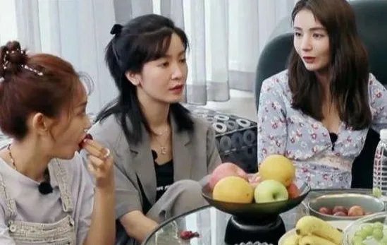 海陆和麦迪娜一起参加节目场面有点尴尬,麦迪娜为什么哭了呢?