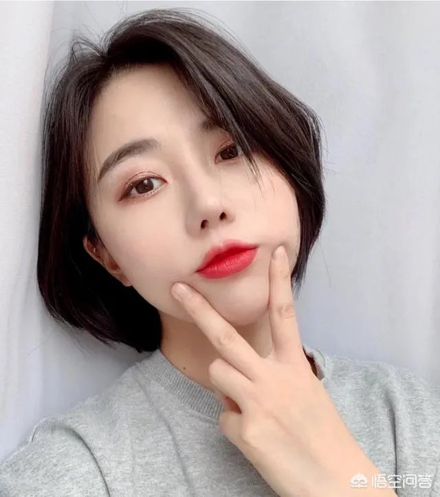 有哪些好看的短发发型？