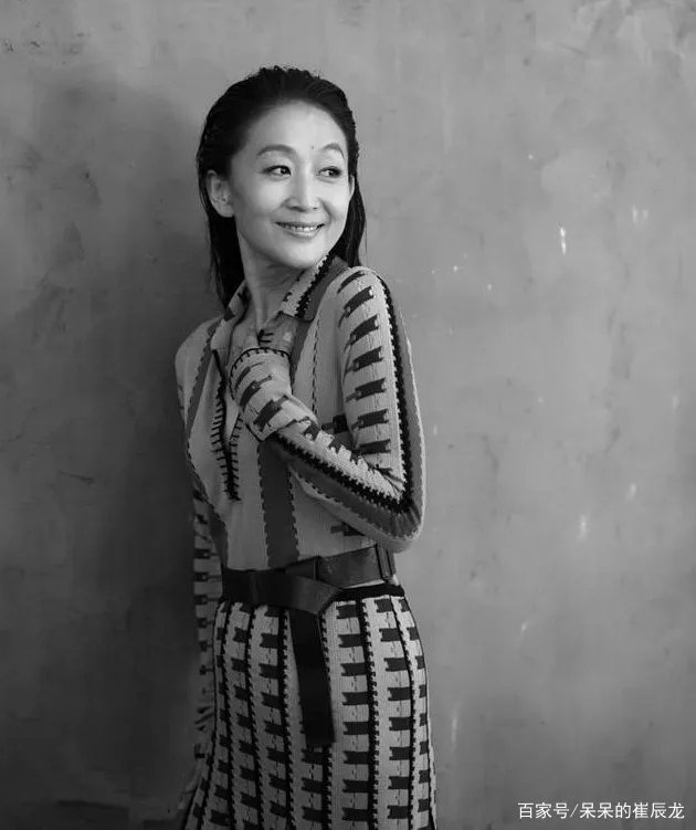 《都挺好》“苏母”陈瑾,首次讲述不婚原因,你赞同她的观点吗?