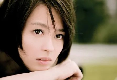 短发歌词的全文是什么？