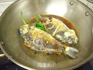 红烧鲫鱼