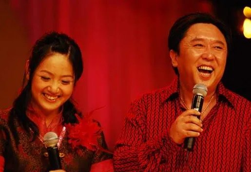 郭德纲经常拿于谦的老婆开玩笑，于谦的老婆会不会生气呢