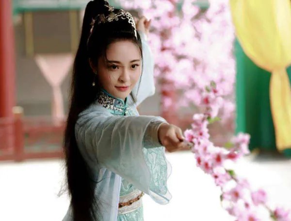 有哪些明星的名字是四个字的？