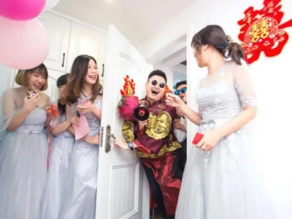 成都小伙接亲要先打麻将,你还知道哪些奇葩的接亲规定?