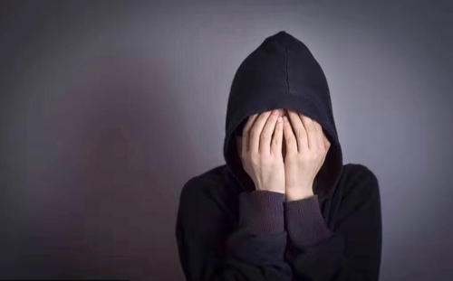 因抑郁症被拒登机,当事人如何回应?